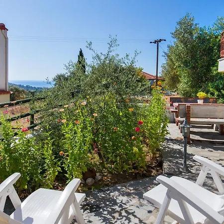 Semesterbostad Oliva Astris